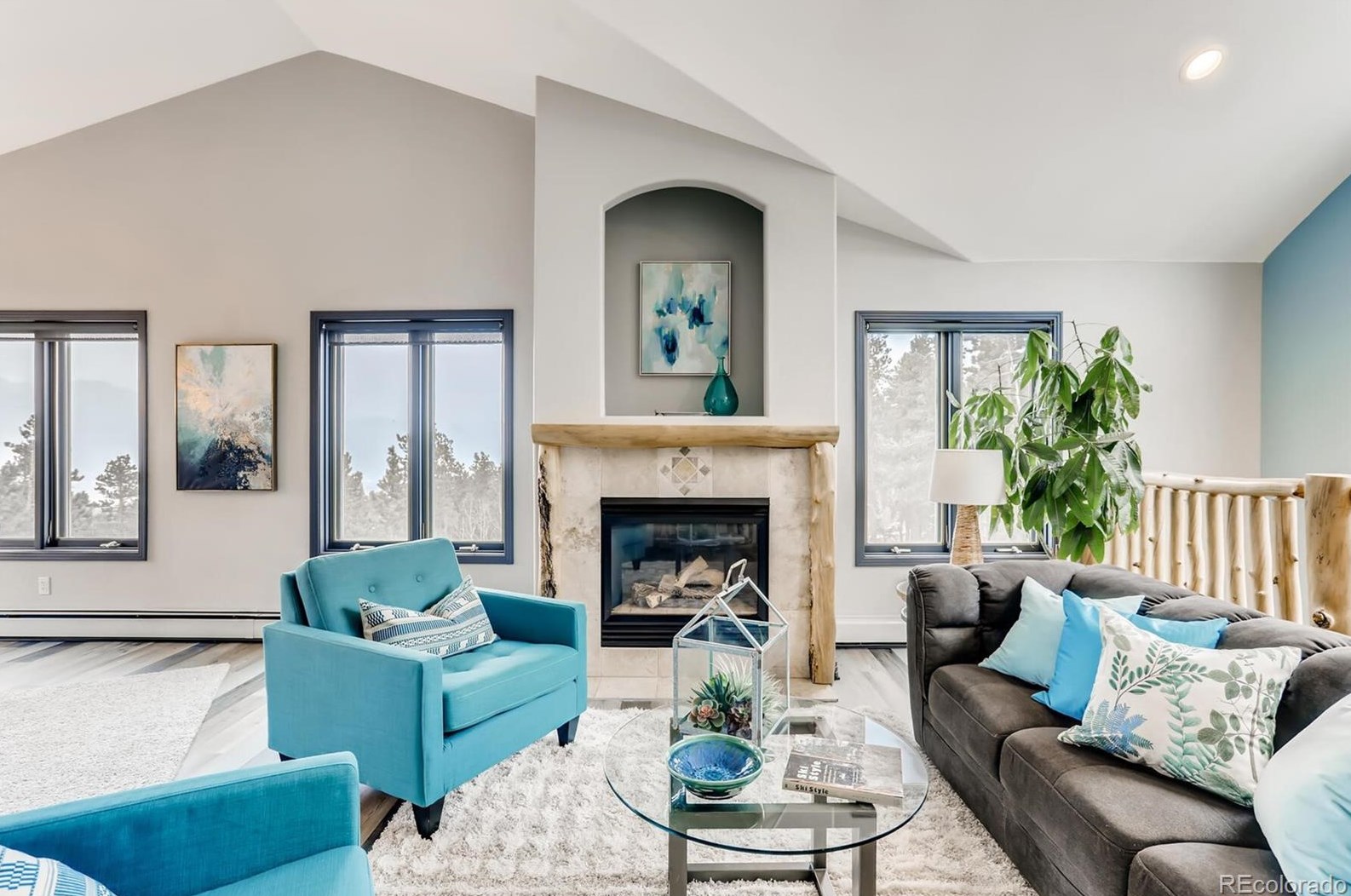 923 Dory Lakes Dr, Arvada, CO 80422-8910
