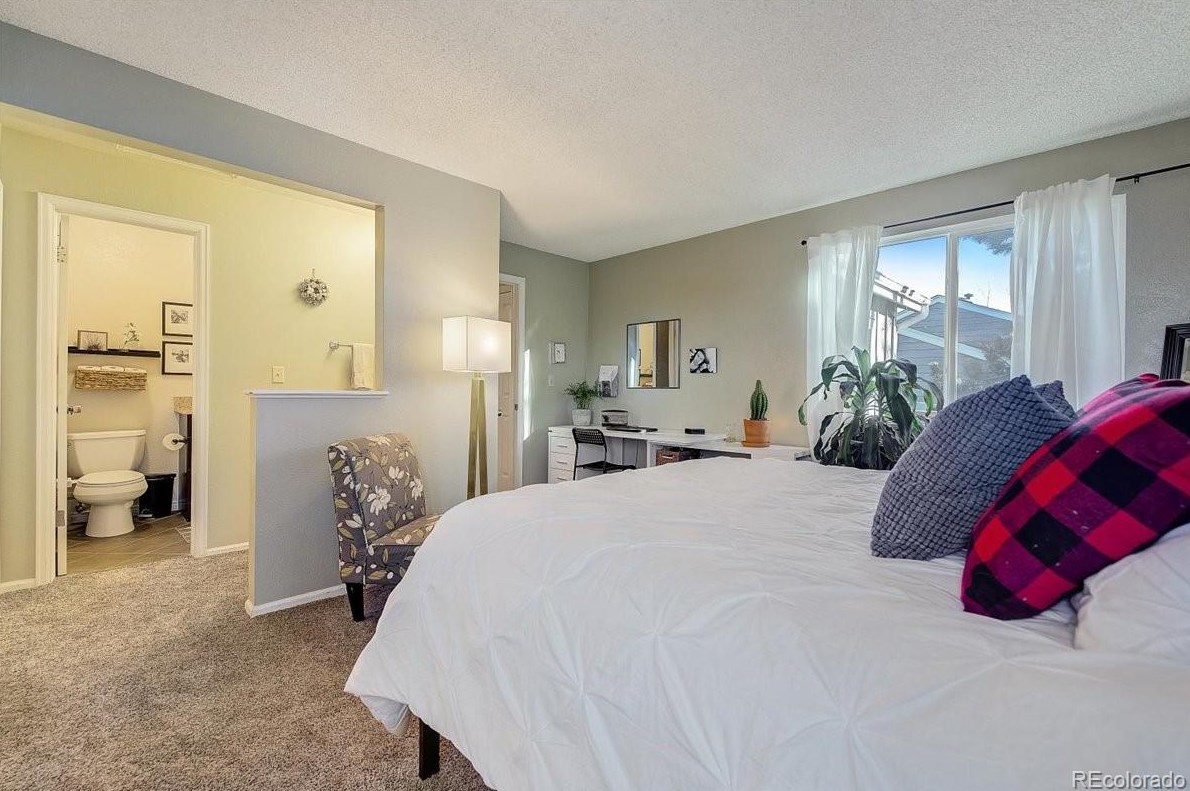 12042 Hornsilver Mtn, Littleton CO 80127-3200 exterior