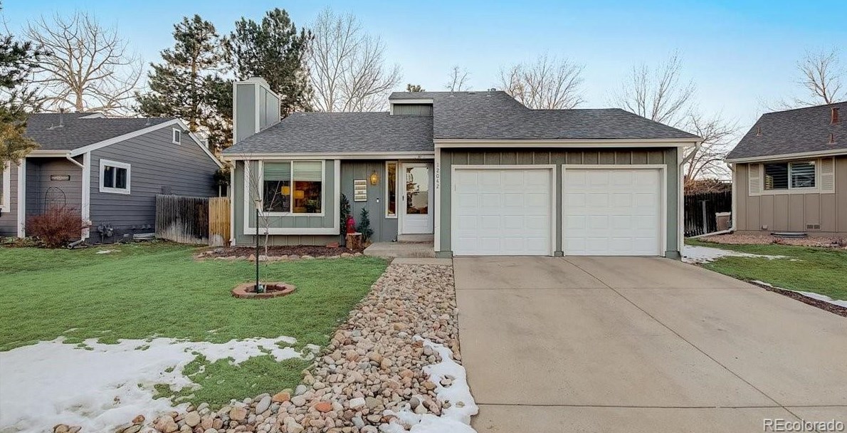 12042 Hornsilver Mtn, Littleton, CO 80127-3200