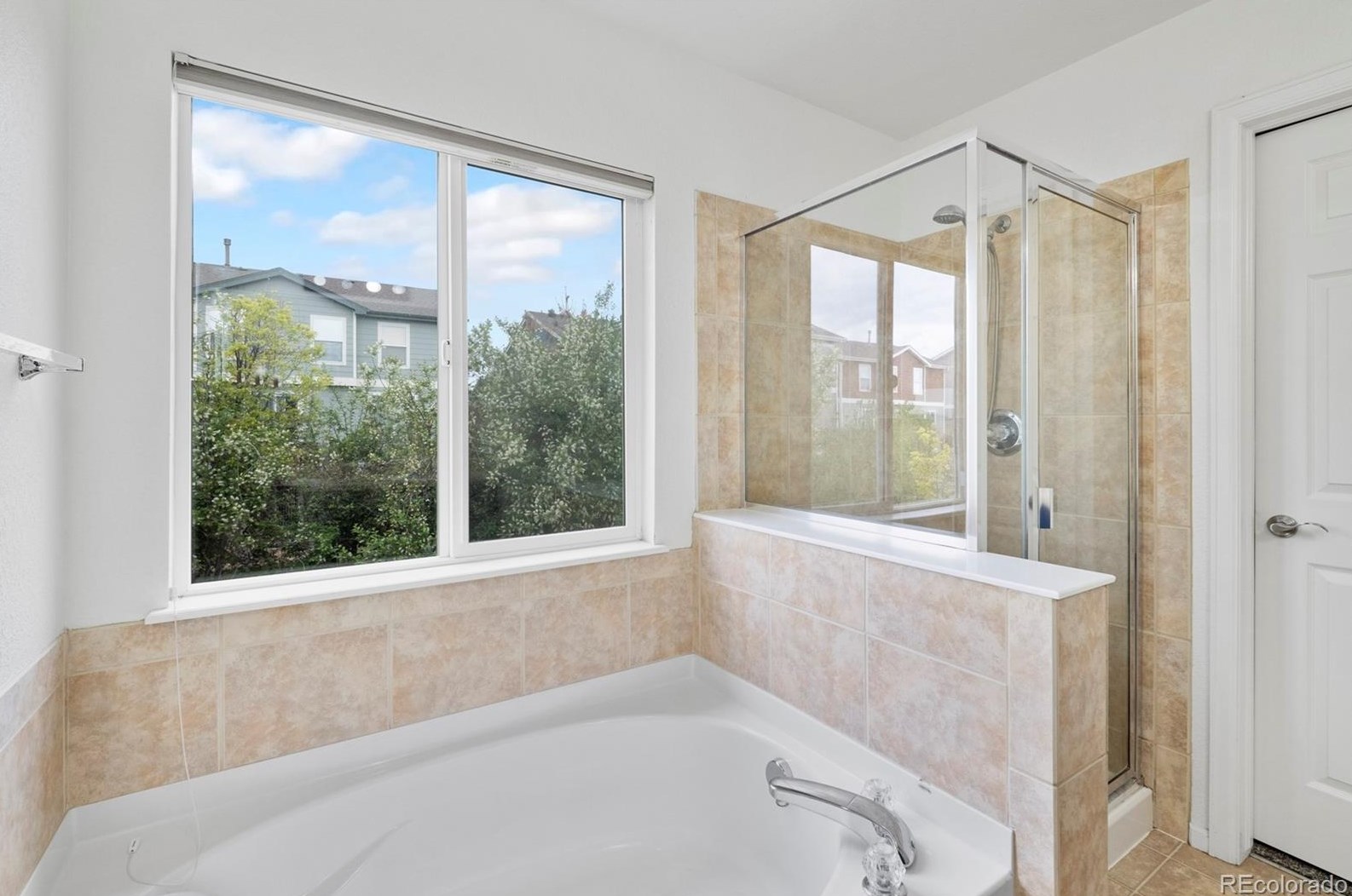 10557 Jaguar Dr, Littleton CO  80124-5200 exterior