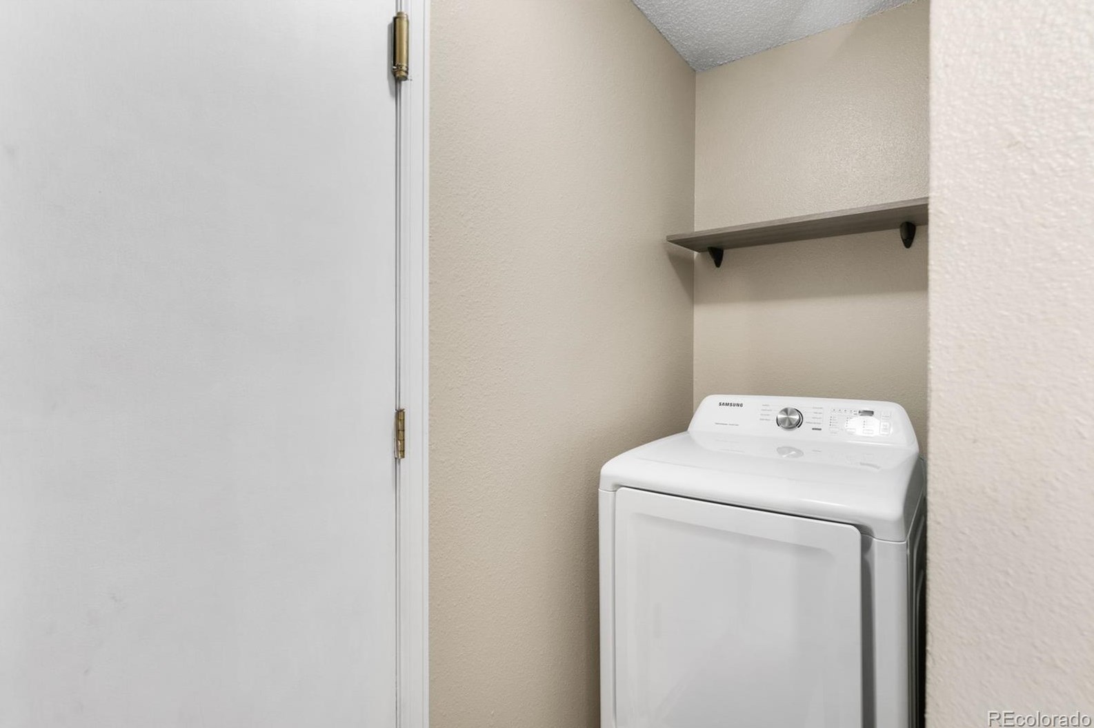 5636 Zinnia St, Littleton CO  80127-2121 exterior