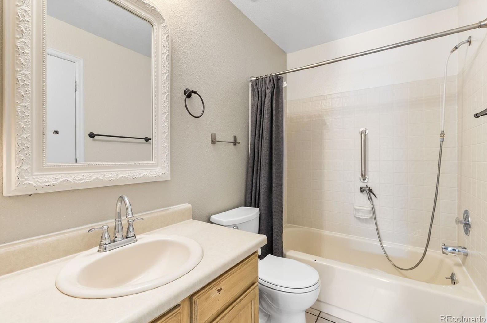 5636 Zinnia St, Littleton CO  80127-2121 exterior