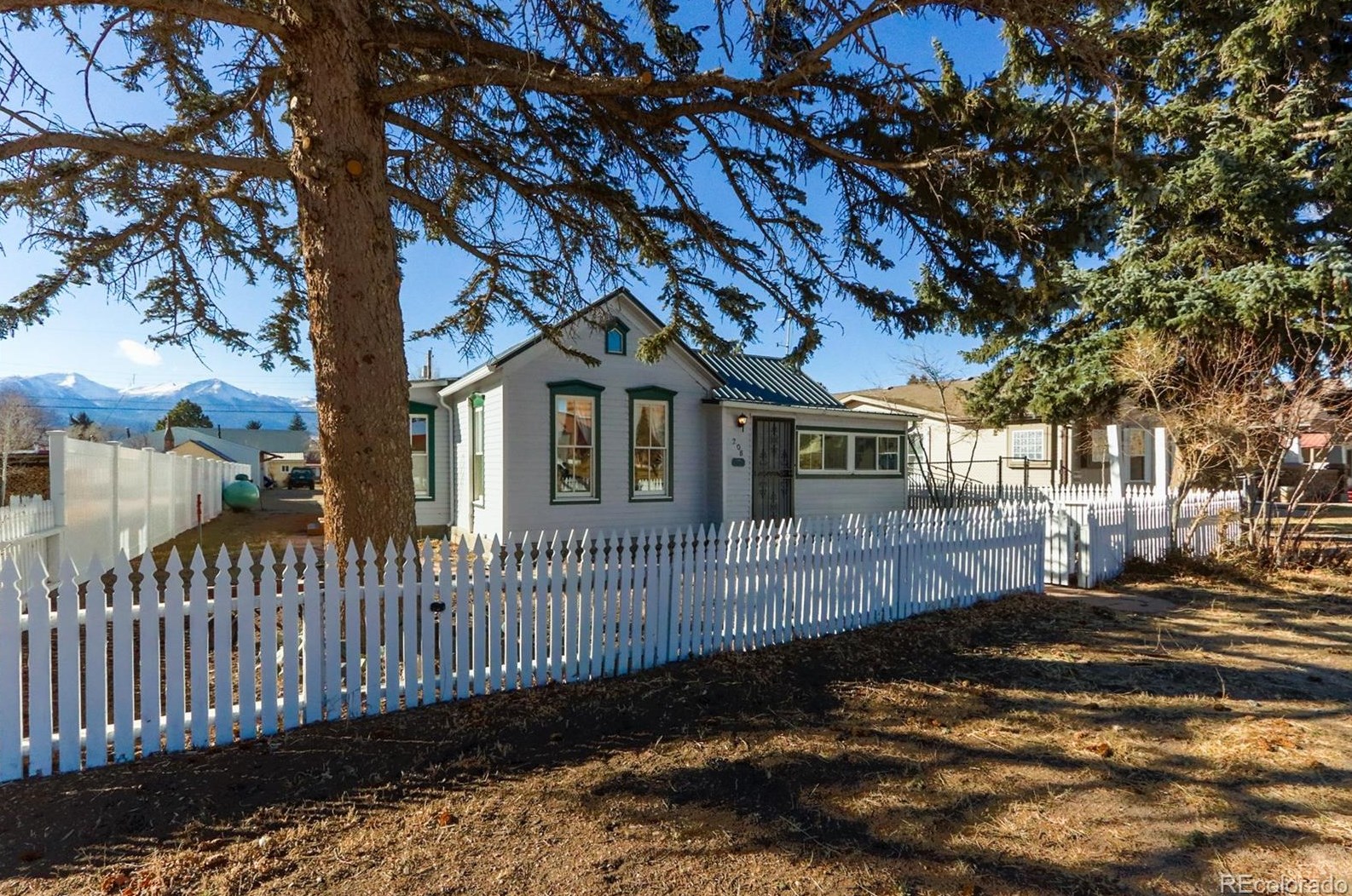 208 S 6th St, Horn Creek, CO 81252