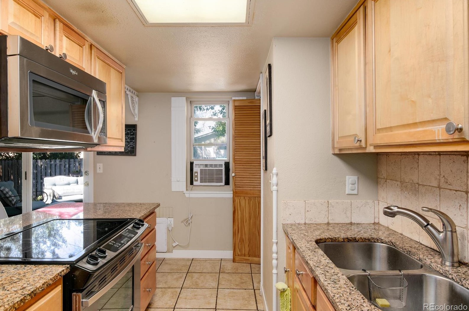 8777 Dover Cir, Arvada CO  80005-1548 exterior