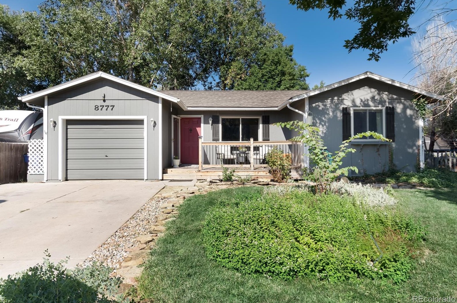 8777 Dover Cir, Arvada CO  80005-1548 exterior