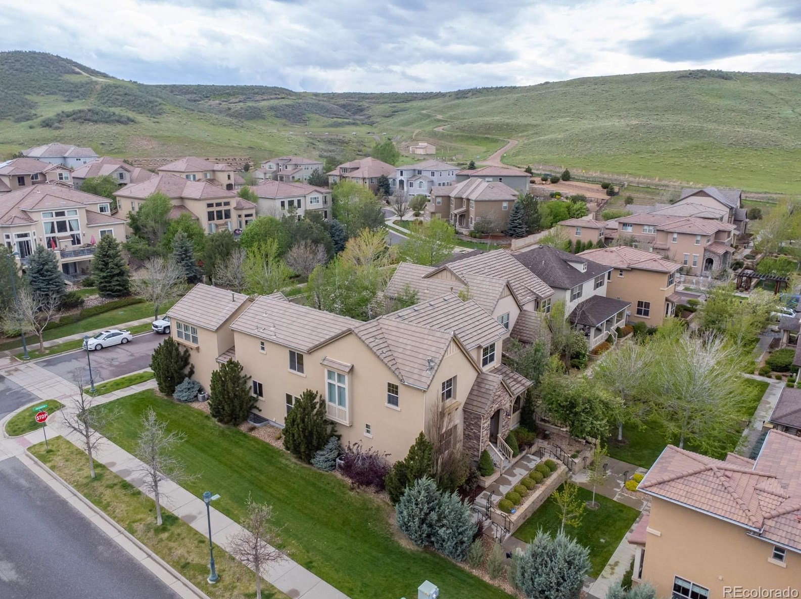 8991 Crossington Way, Littleton CO  80124-5583 exterior