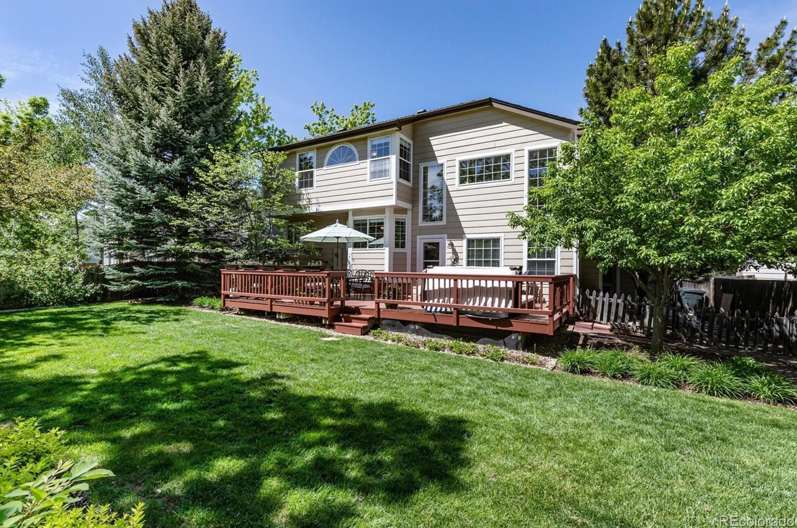 9662 Indian Wells Dr, Littleton CO 80124-4215 exterior