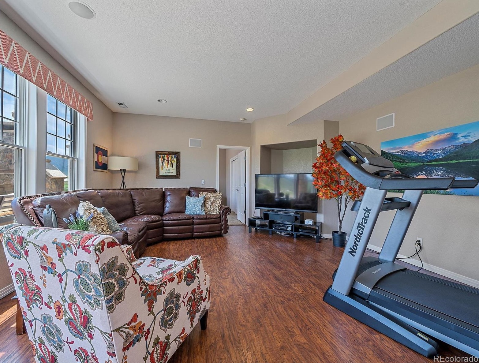 6823 Routt St, Littleton CO 80127-4961 exterior