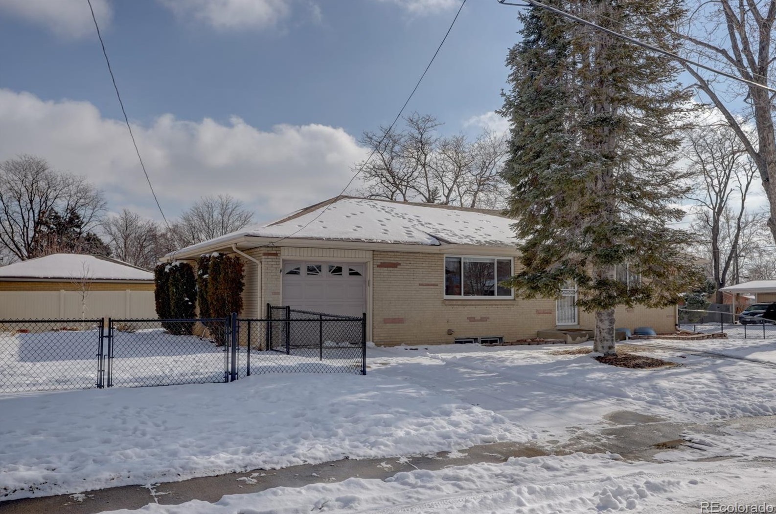6700 Upham St, Arvada CO  80003-3951 exterior