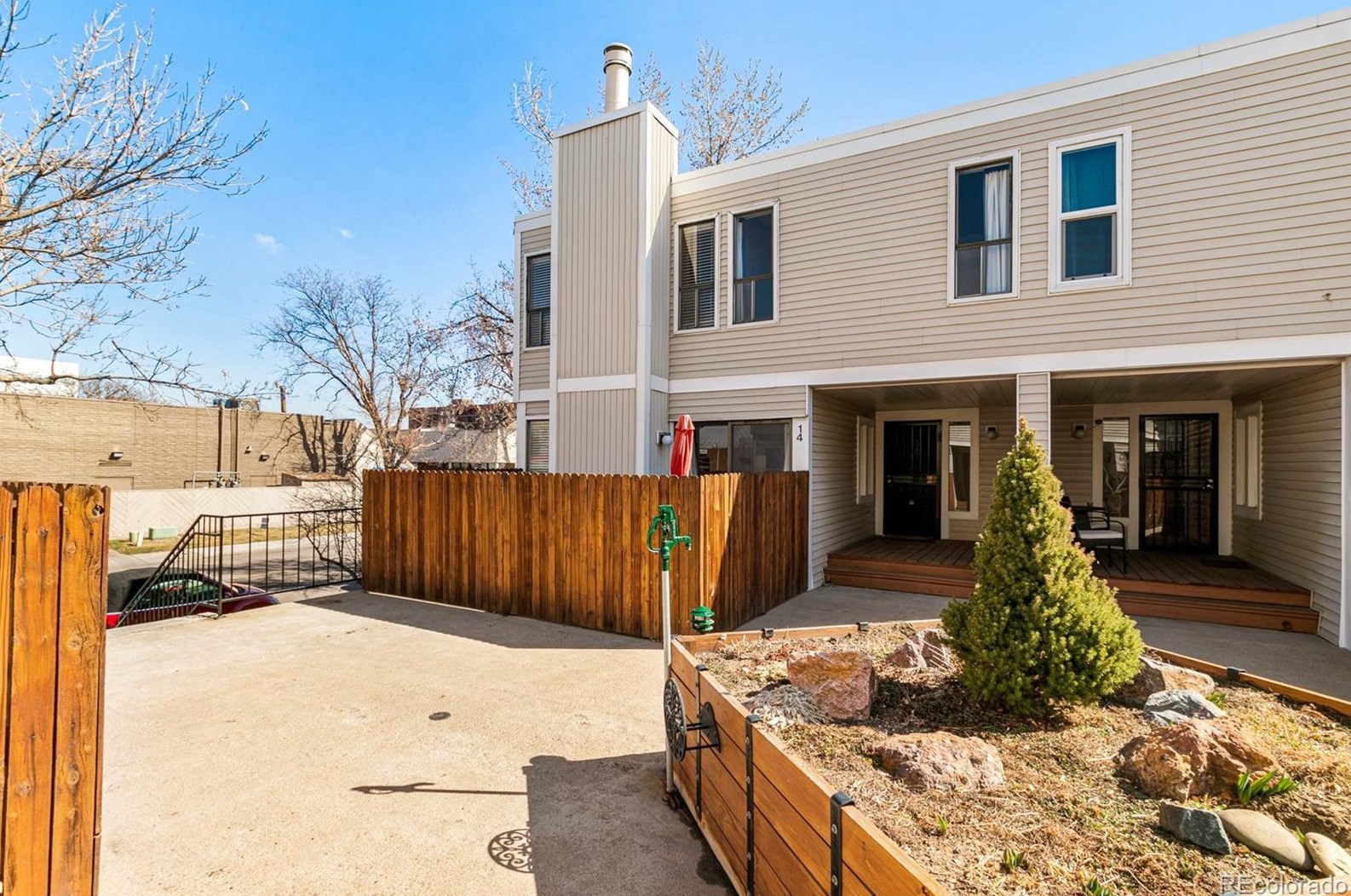 1050 Monaco Pkwy, Denver, CO 80224-1603