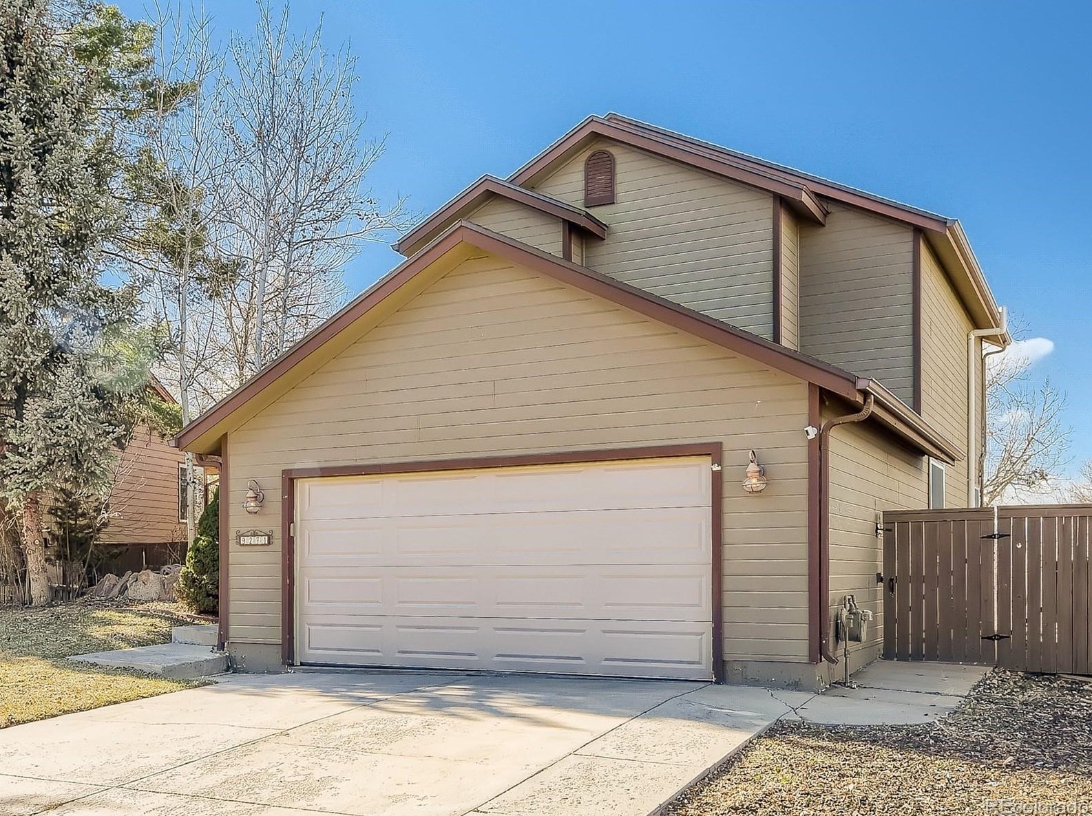 9271 Camelback St, Littleton, CO 80126-2797