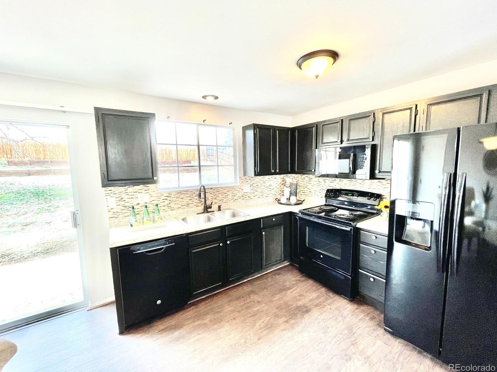 8541 Star Cir, Littleton CO 80128-6240 exterior