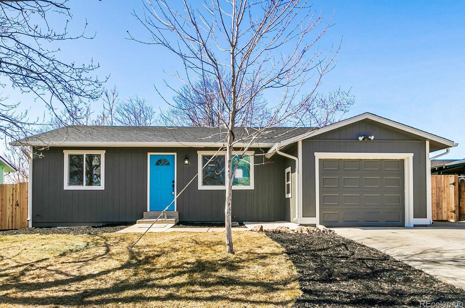 8755 Everett Cir, Arvada, CO 80005-1556
