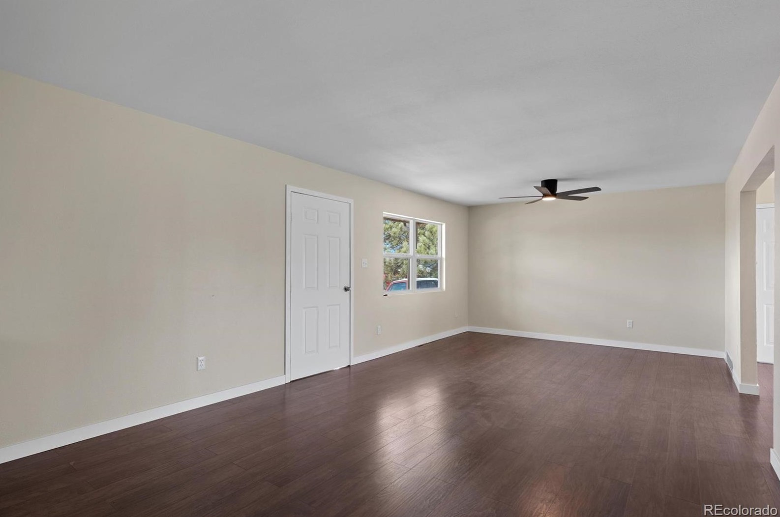 332 Maple Dr, Longmont, CO 80530-8015