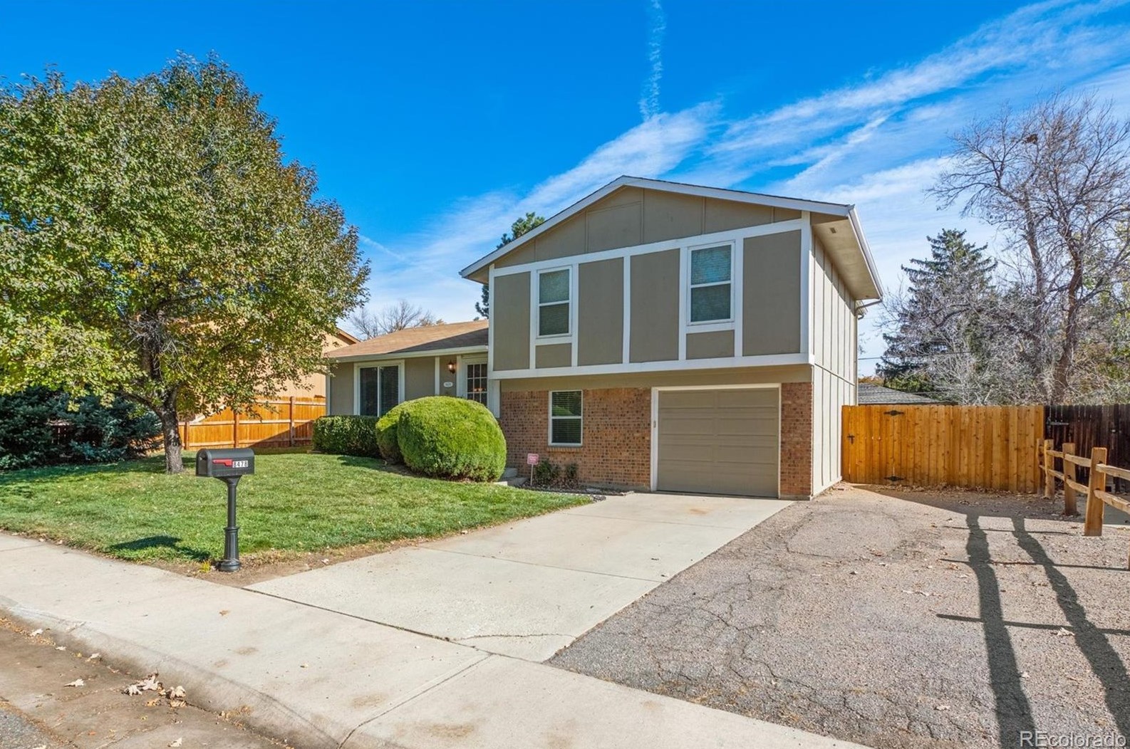 8478 Fenton St, Arvada, CO 80003-1328