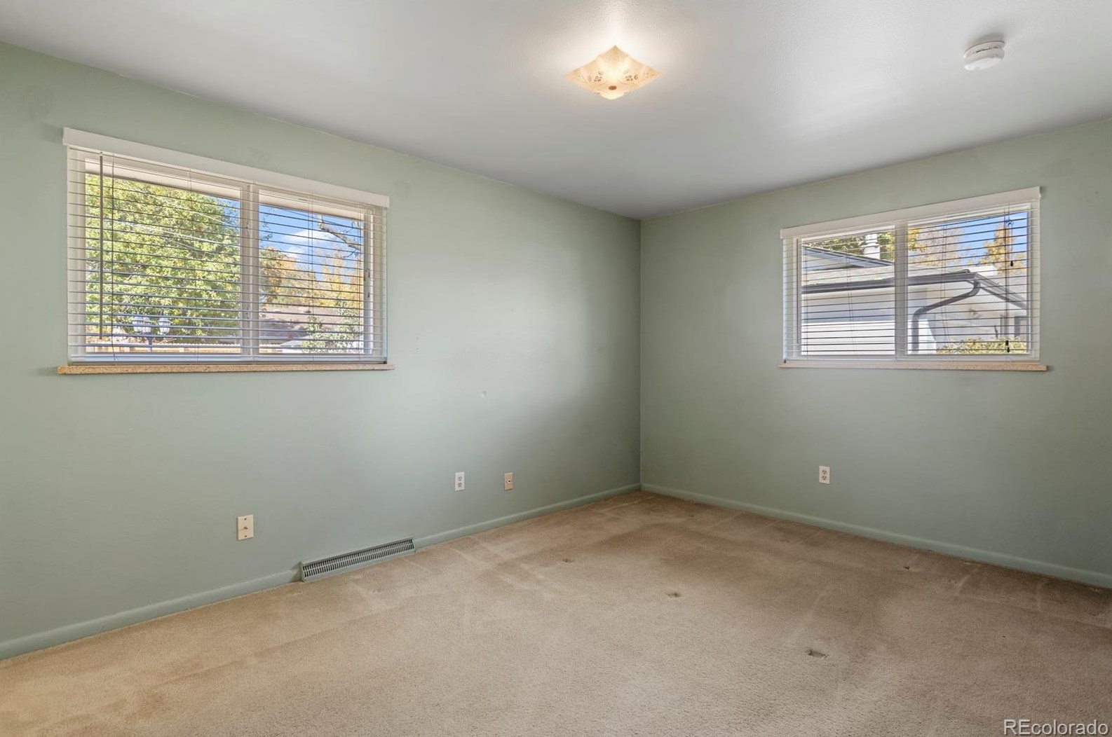 6835 Owens St, Arvada CO  80004-2758 exterior