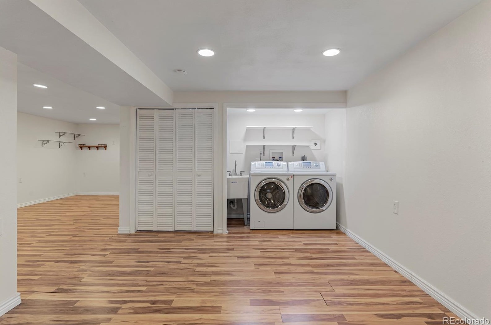 6835 Owens St, Arvada CO  80004-2758 exterior