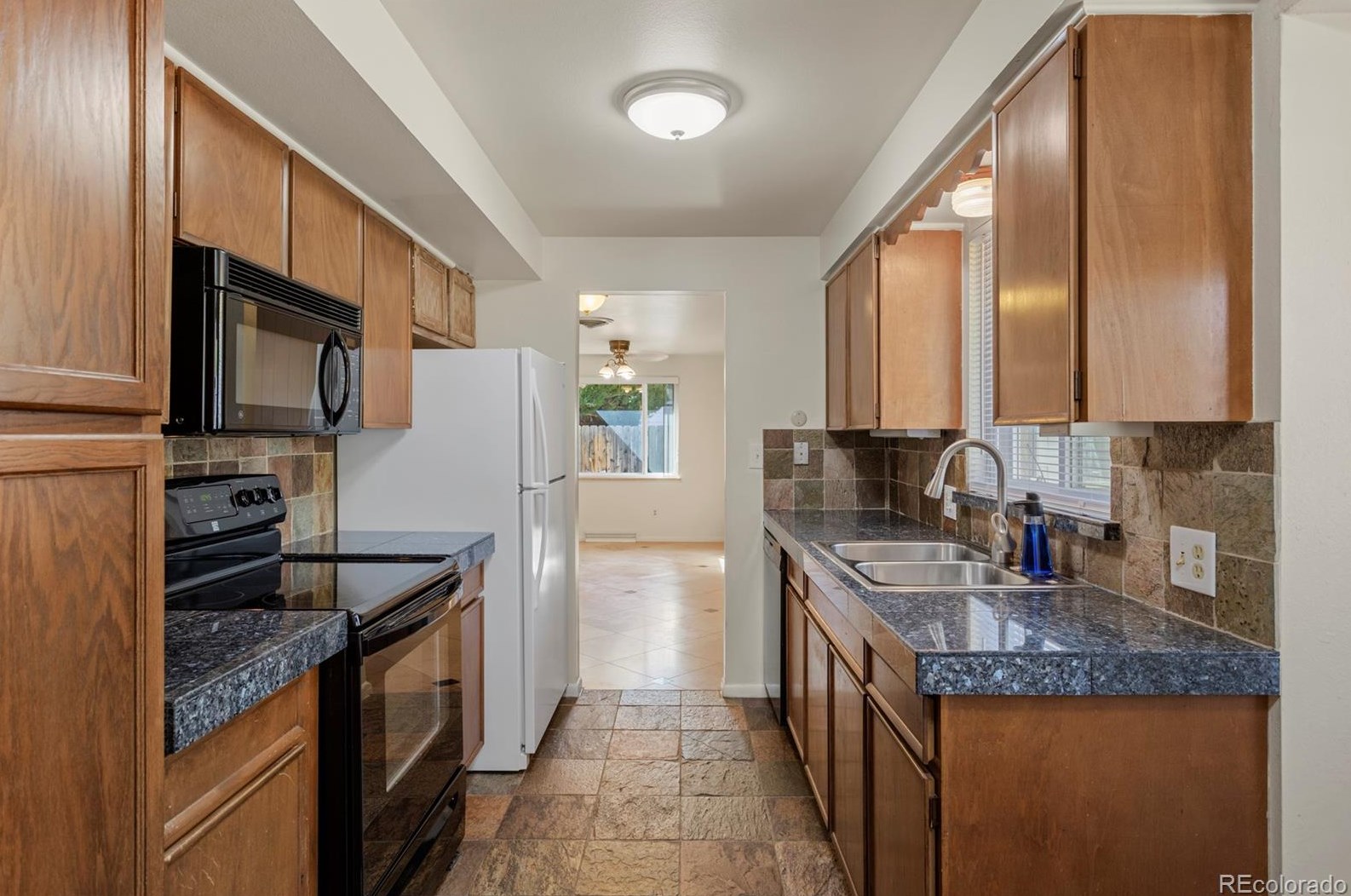 6835 Owens St, Arvada CO  80004-2758 exterior