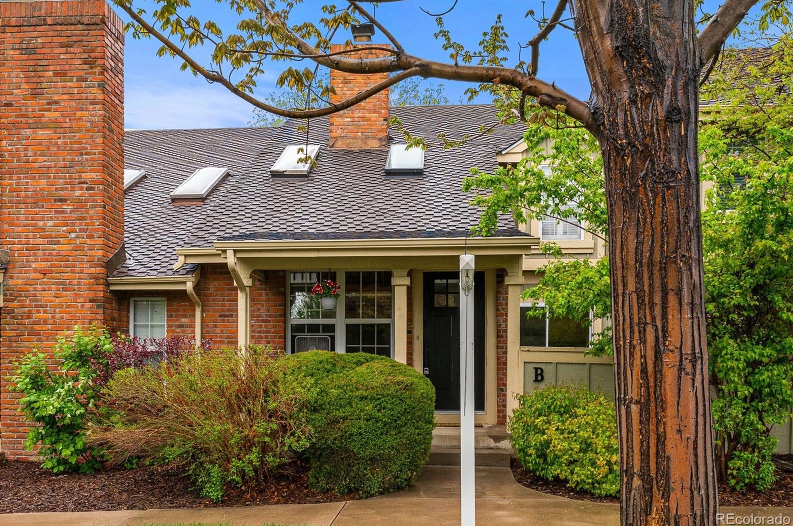 7781 Curtice Dr, Littleton, CO 80120-5549