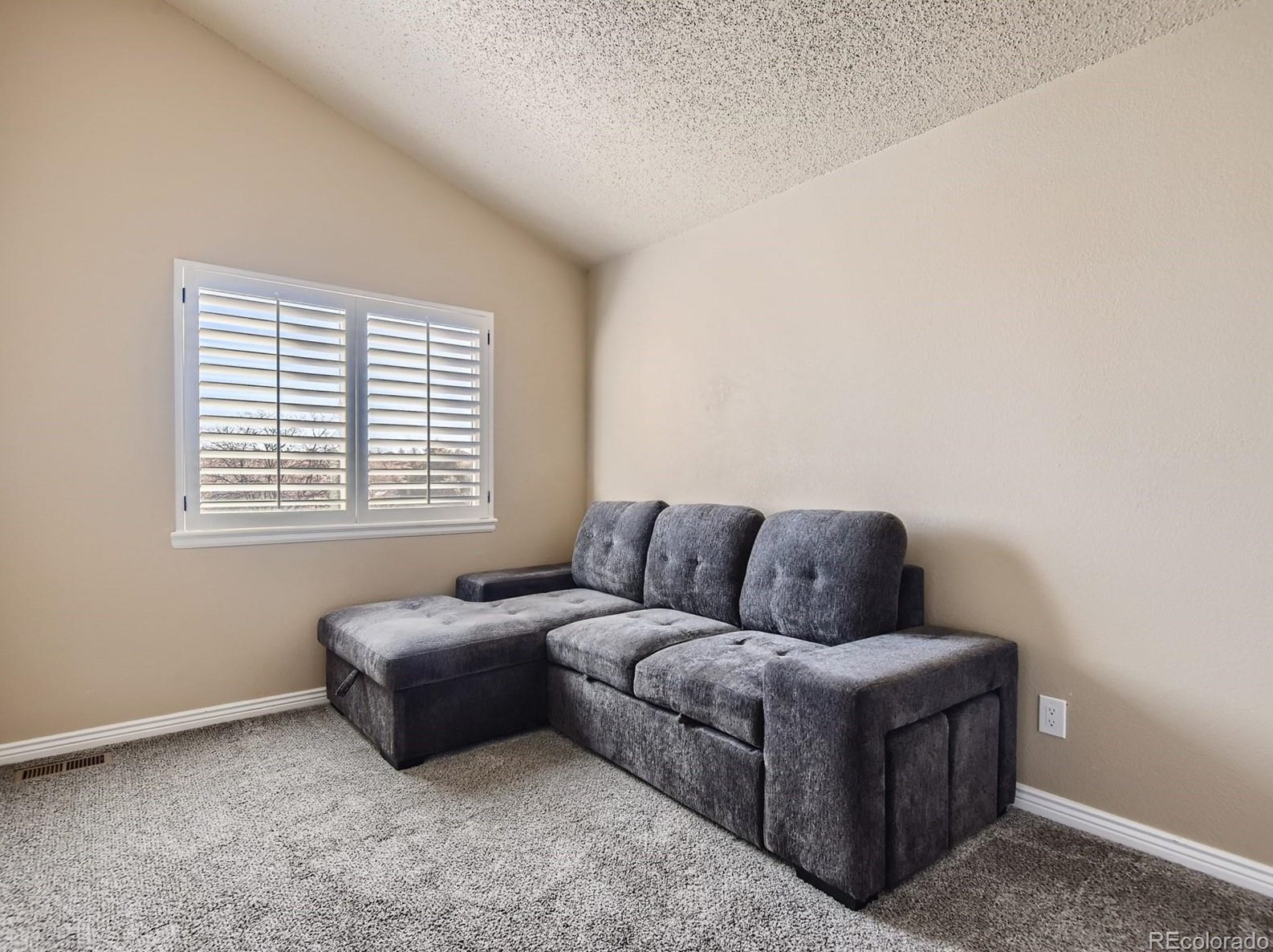 7556 Dawn Dr, Littleton CO 80125-8953 exterior