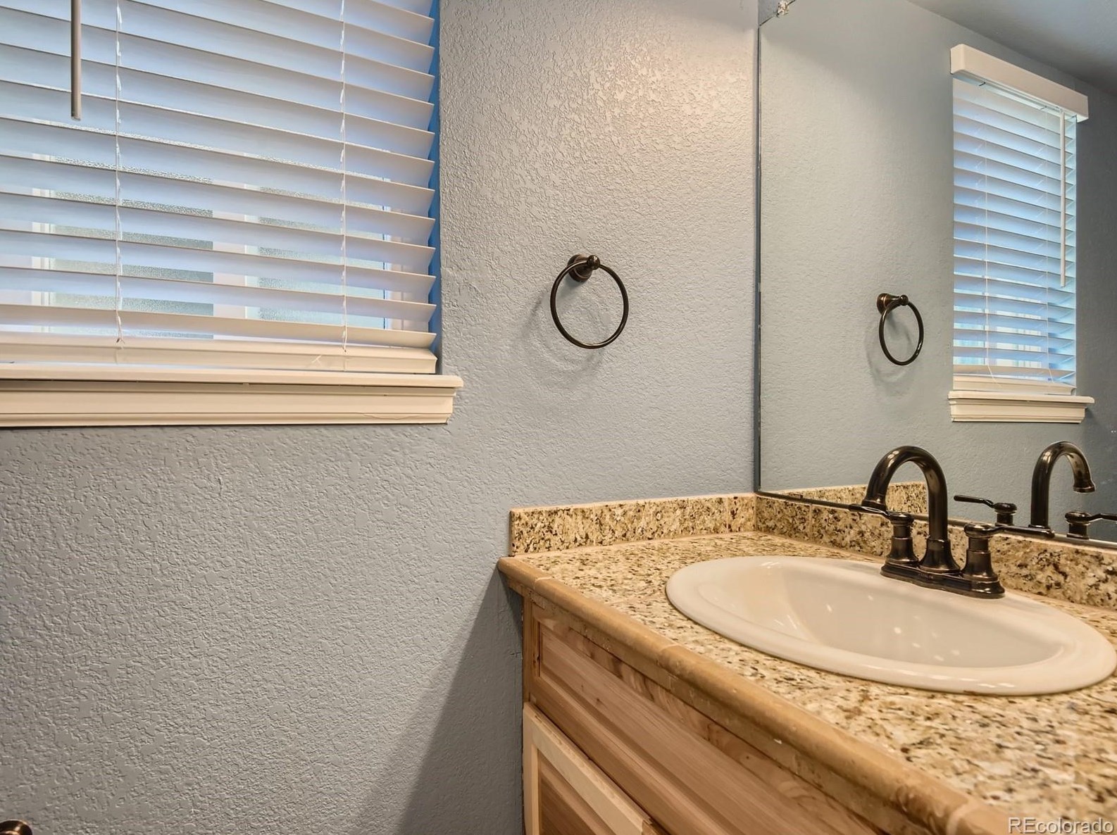 7556 Dawn Dr, Littleton CO 80125-8953 exterior