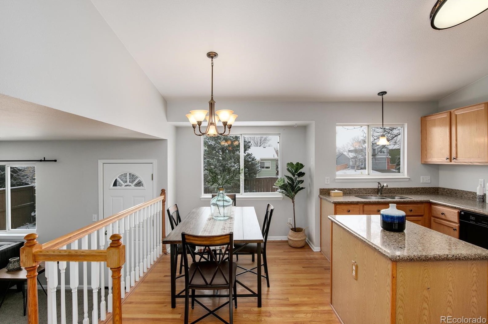 9642 Whitecliff Pl, Littleton CO 80129-5752 exterior