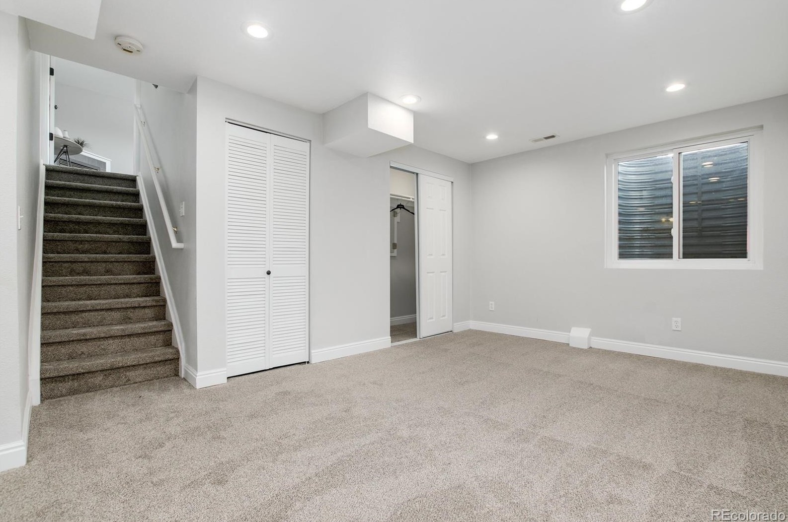 9642 Whitecliff Pl, Littleton CO 80129-5752 exterior