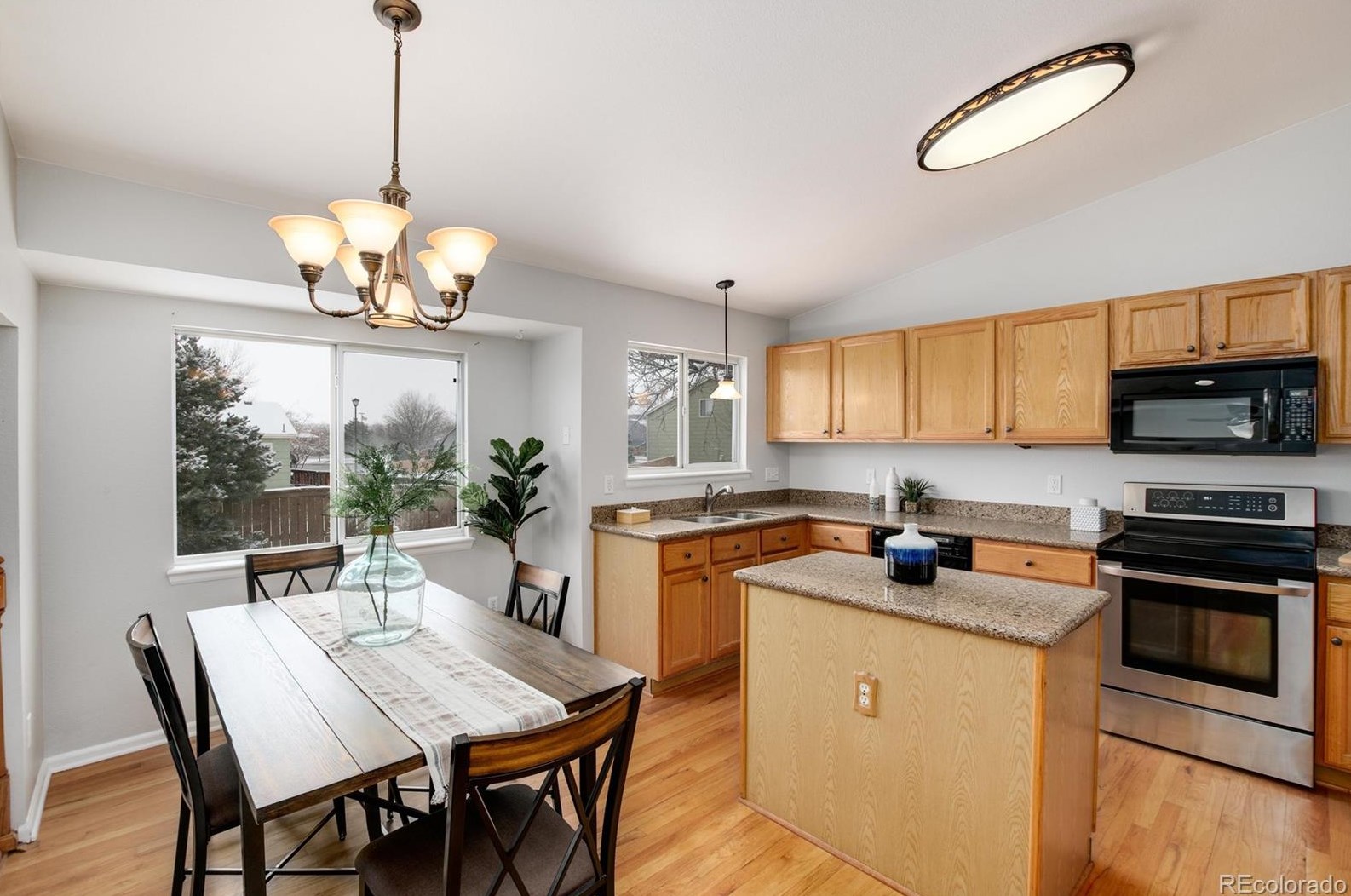 9642 Whitecliff Pl, Littleton CO 80129-5752 exterior