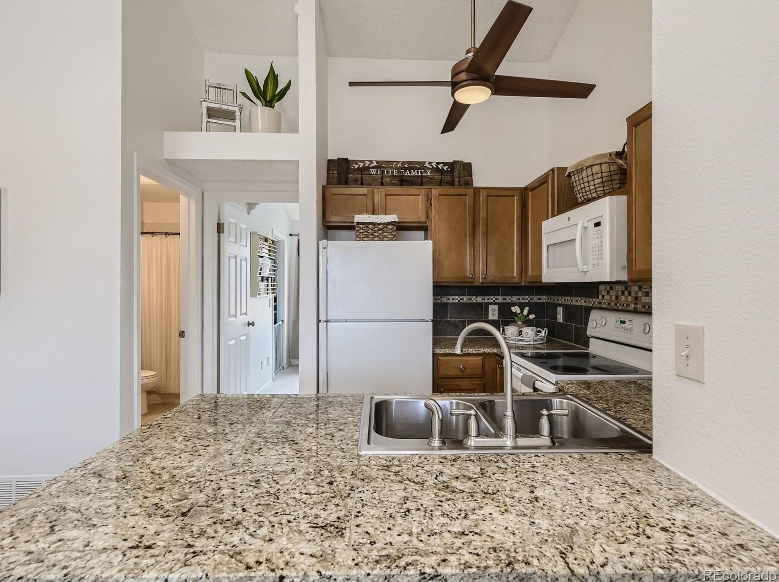 817 Summer Dr, Littleton CO  80126-3093 exterior