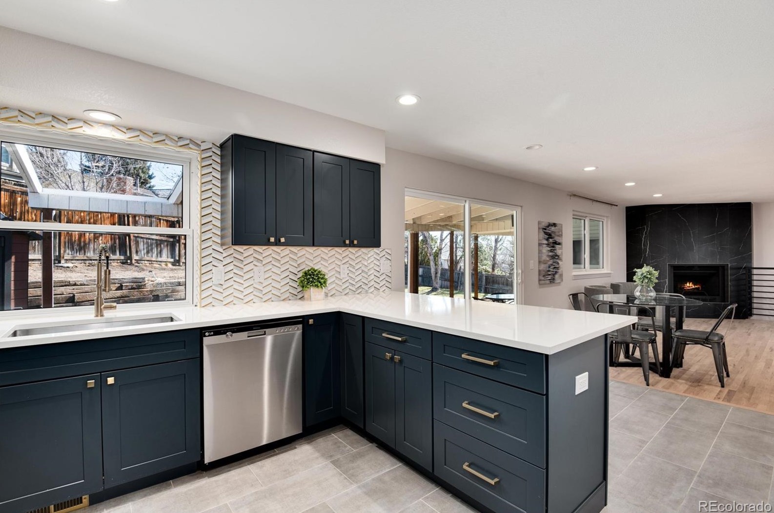 6426 Saulsbury St, Littleton CO  80123-3613 exterior