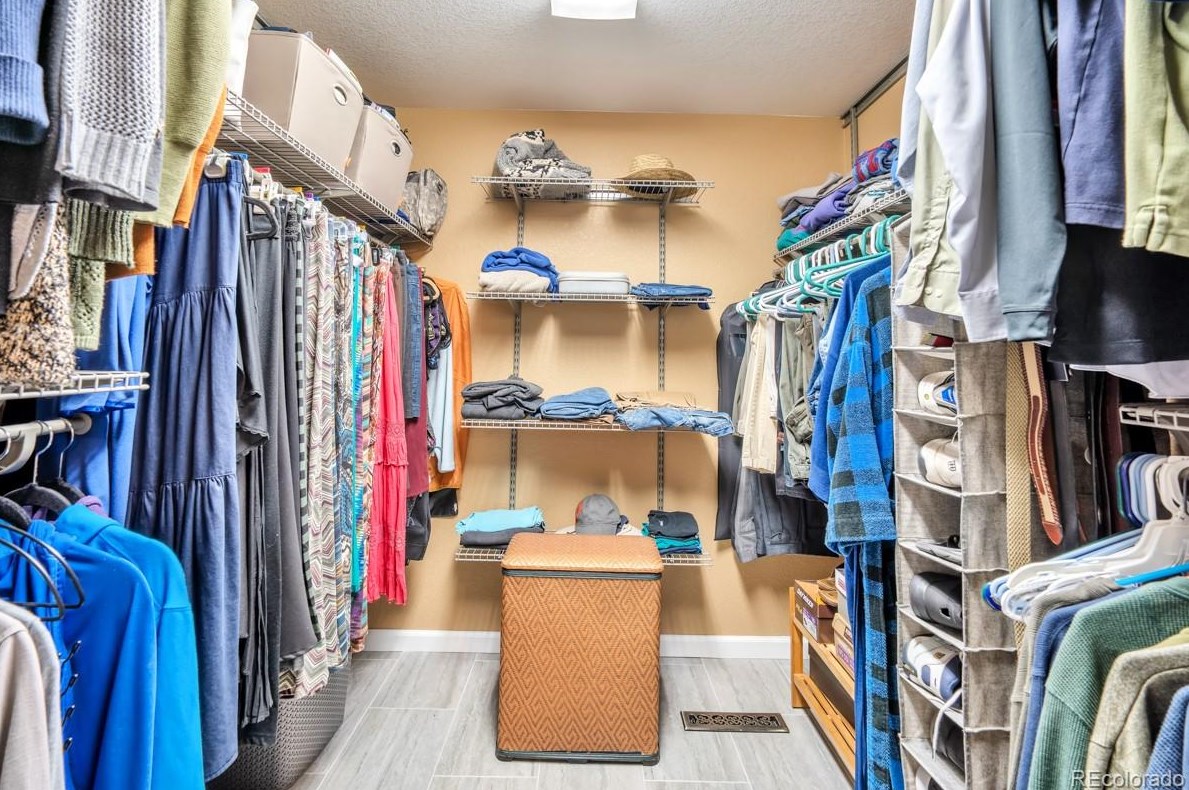 5440 Caryl Ave, Littleton CO 80128-7080 exterior