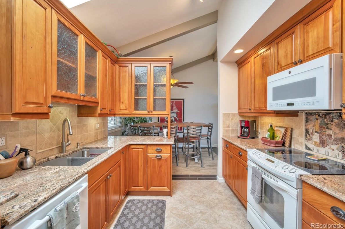 5440 Caryl Ave, Littleton CO 80128-7080 exterior