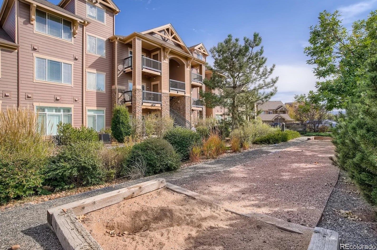 8778 Kipling Way, Littleton CO 80127-7134 exterior