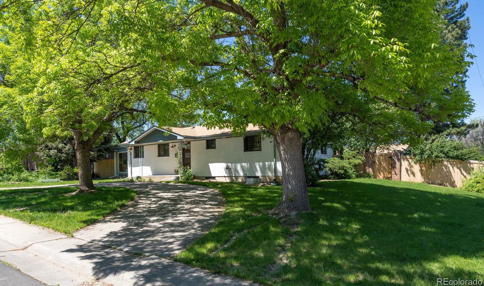 7105 Grant St, Littleton, CO 80122-1135