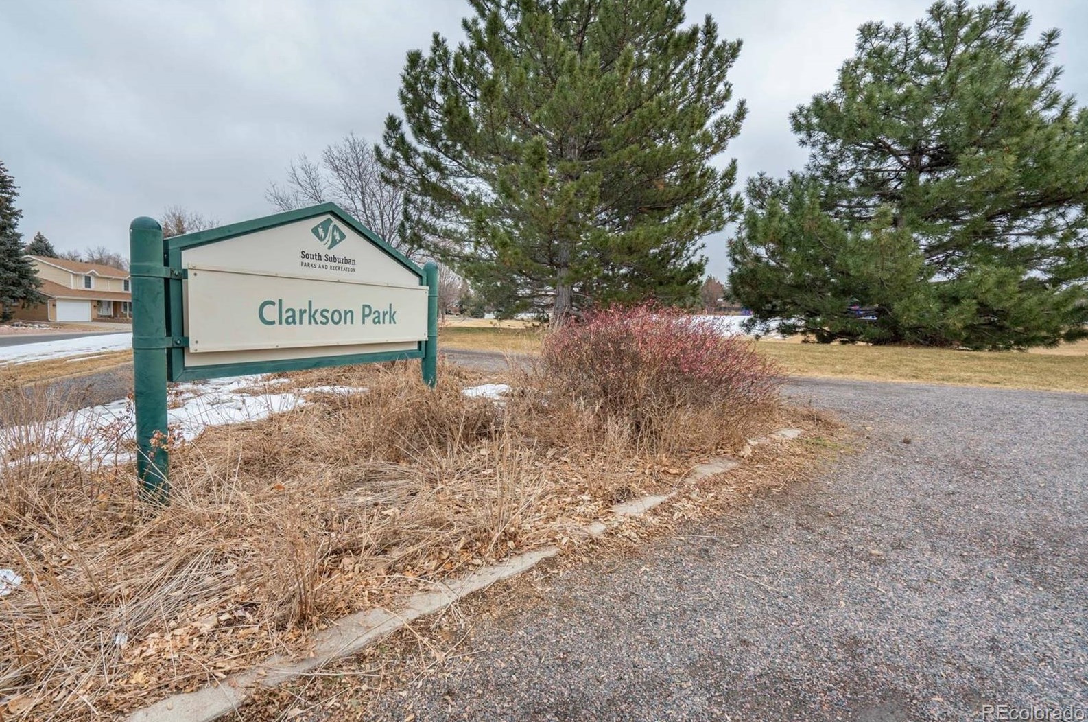 7412 Wellington St, Littleton CO 80122-3141 exterior