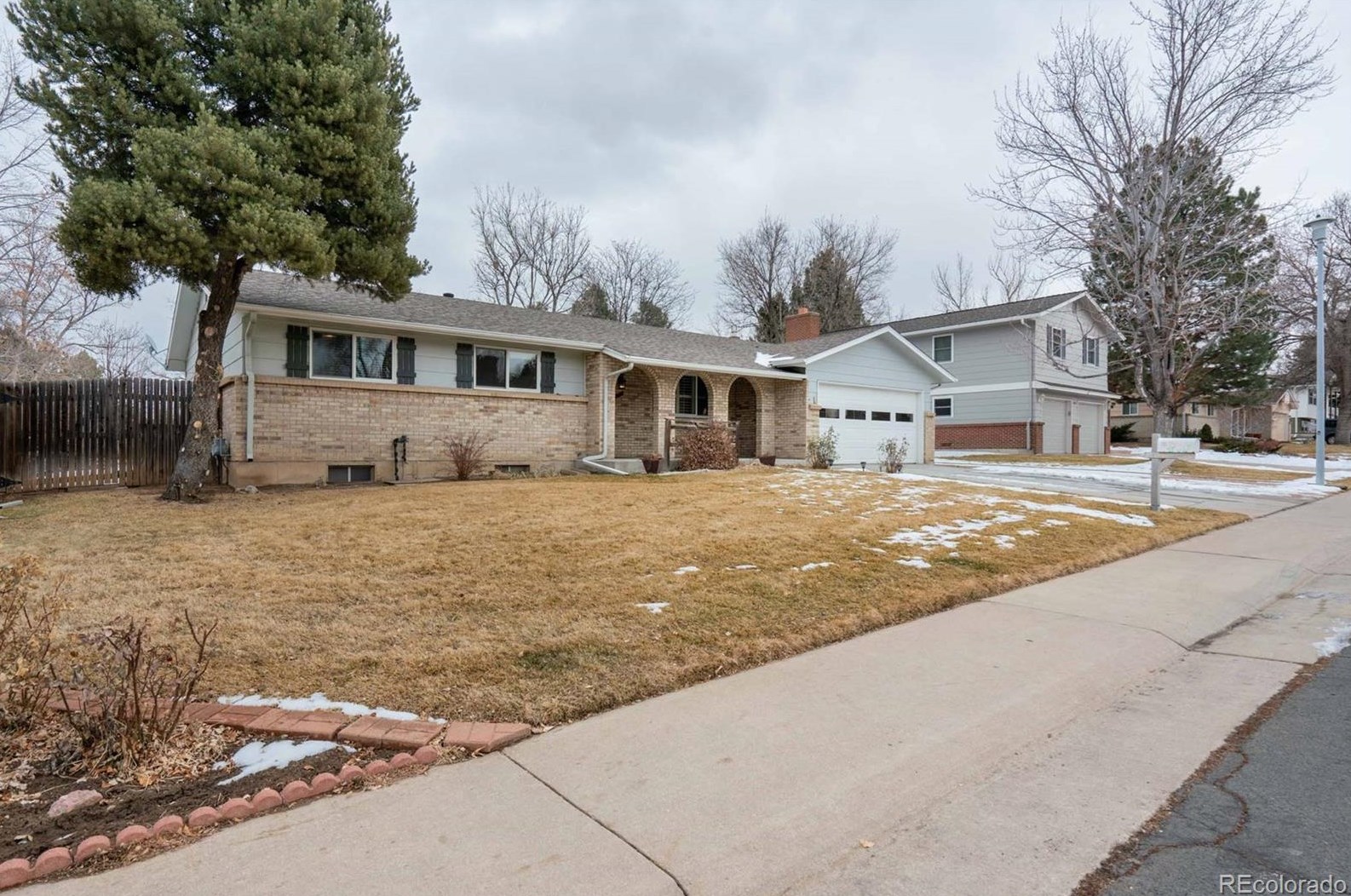 7412 Wellington St, Littleton CO 80122-3141 exterior