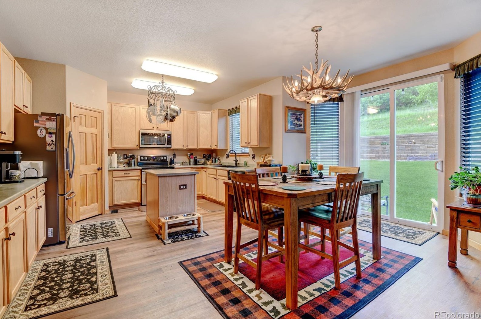 870 Halfmoon Dr, Castle Rock CO  80104-9612 exterior