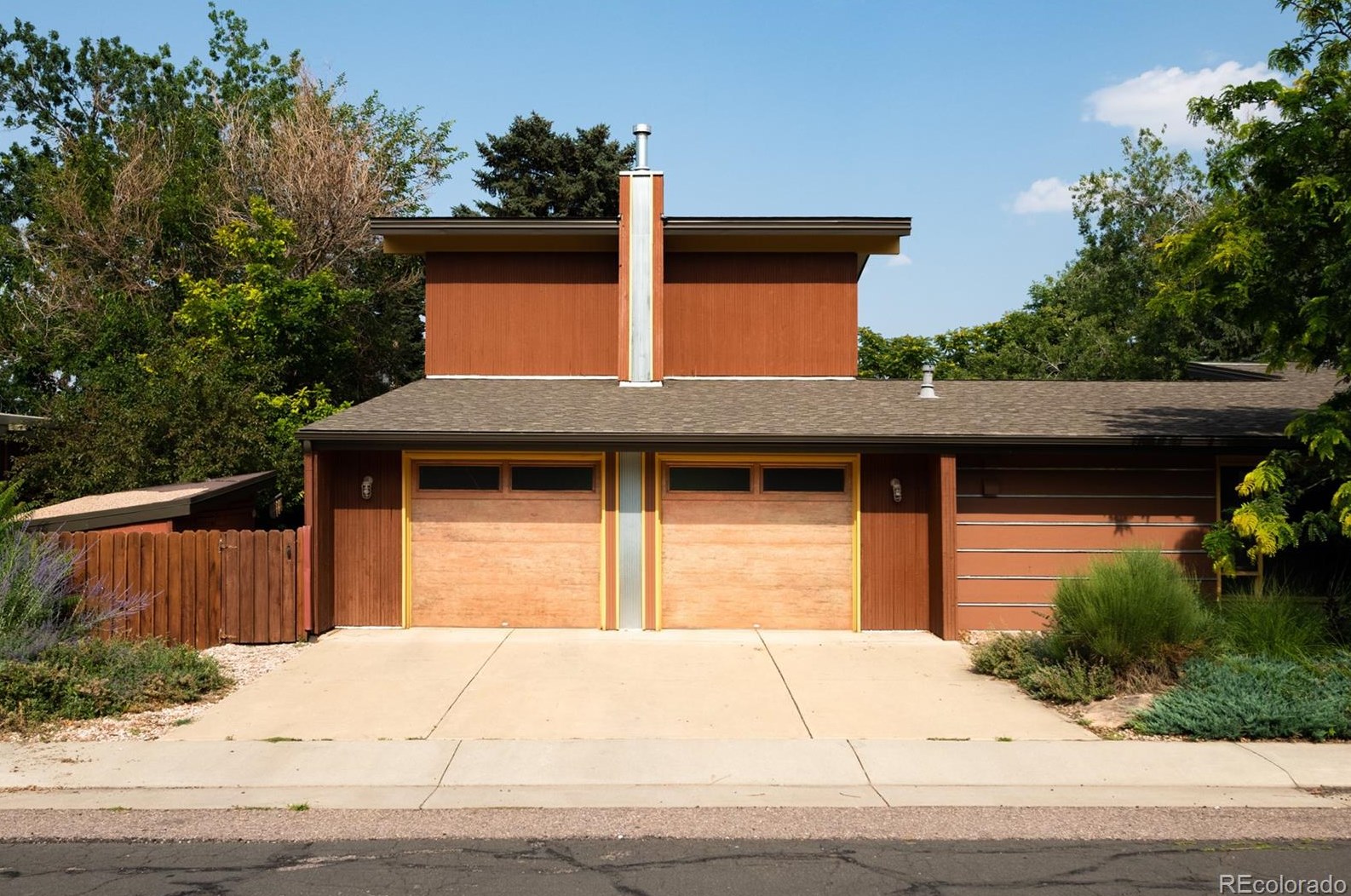 3895 Chimayo Rd, Littleton CO 80123-2929 exterior