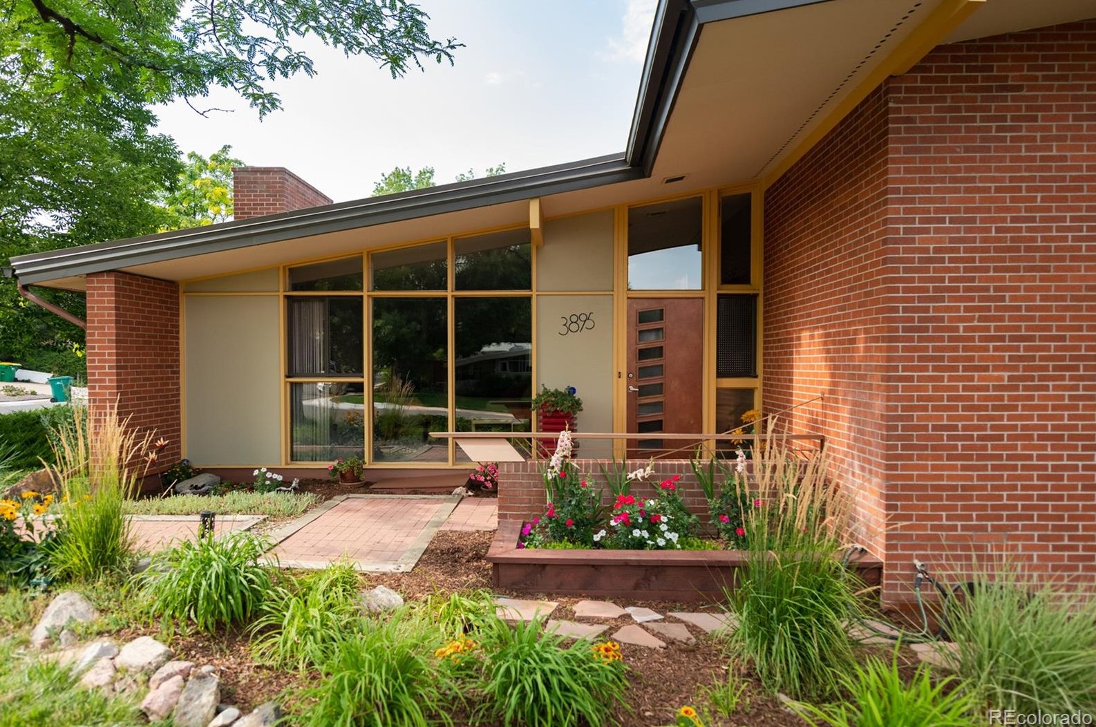 3895 Chimayo Rd, Littleton, CO 80123-2928