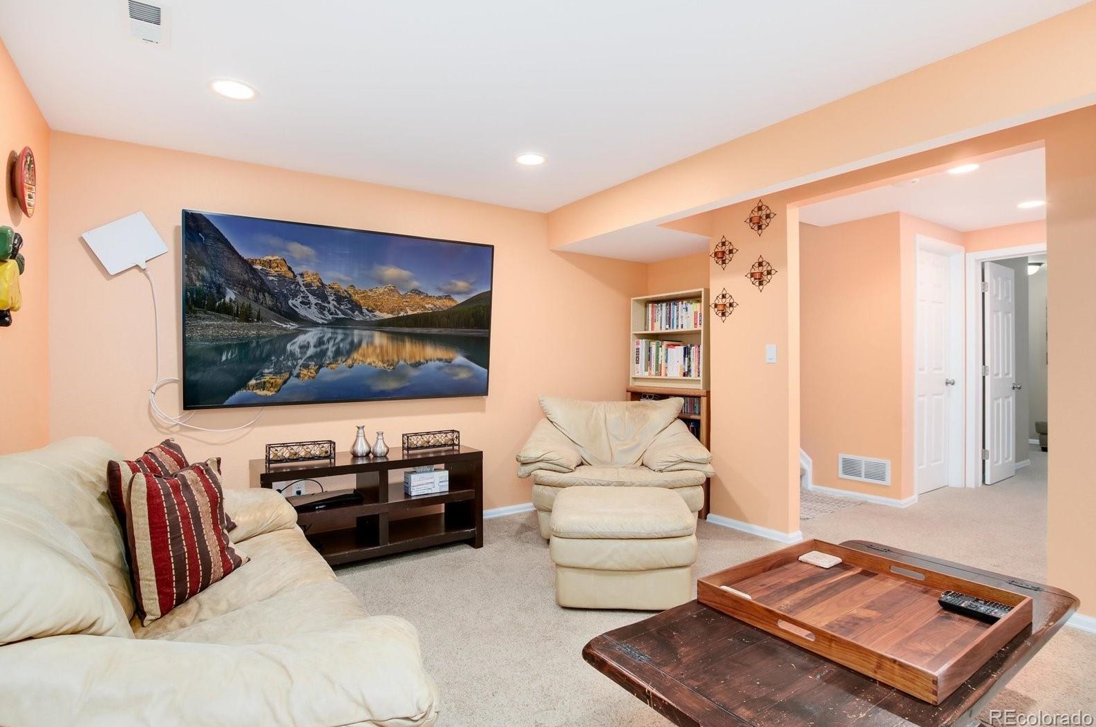 9121 Fox Fire Dr, Littleton CO 80129-6424 exterior