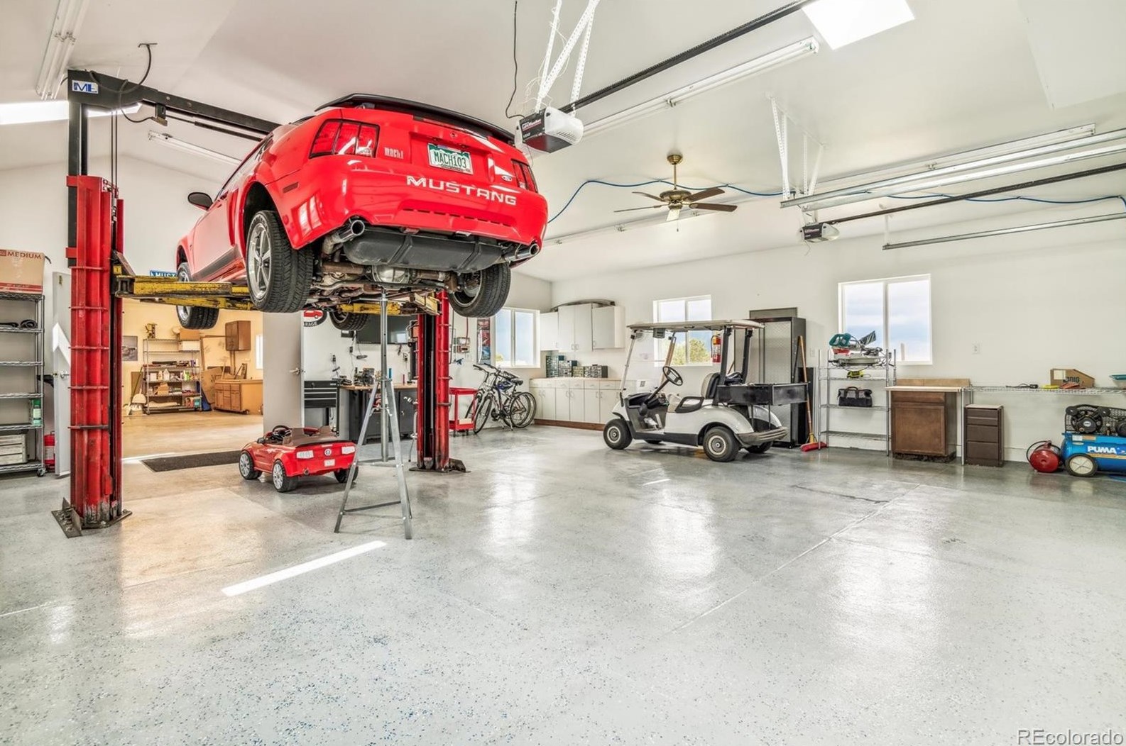 10886 Chatfield Dr, Littleton CO 80128-6136 exterior