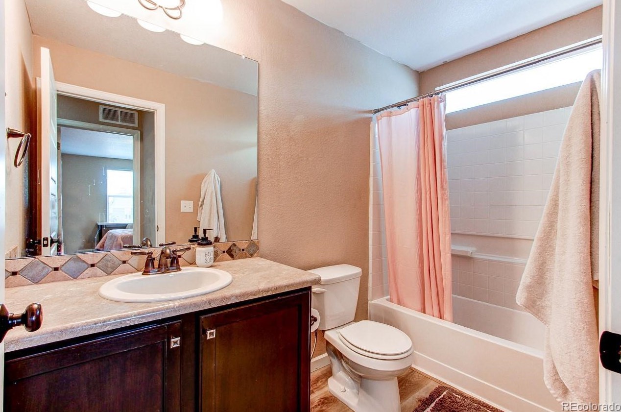 2135 Candleglow St, Castle Rock CO  80109-3563 exterior