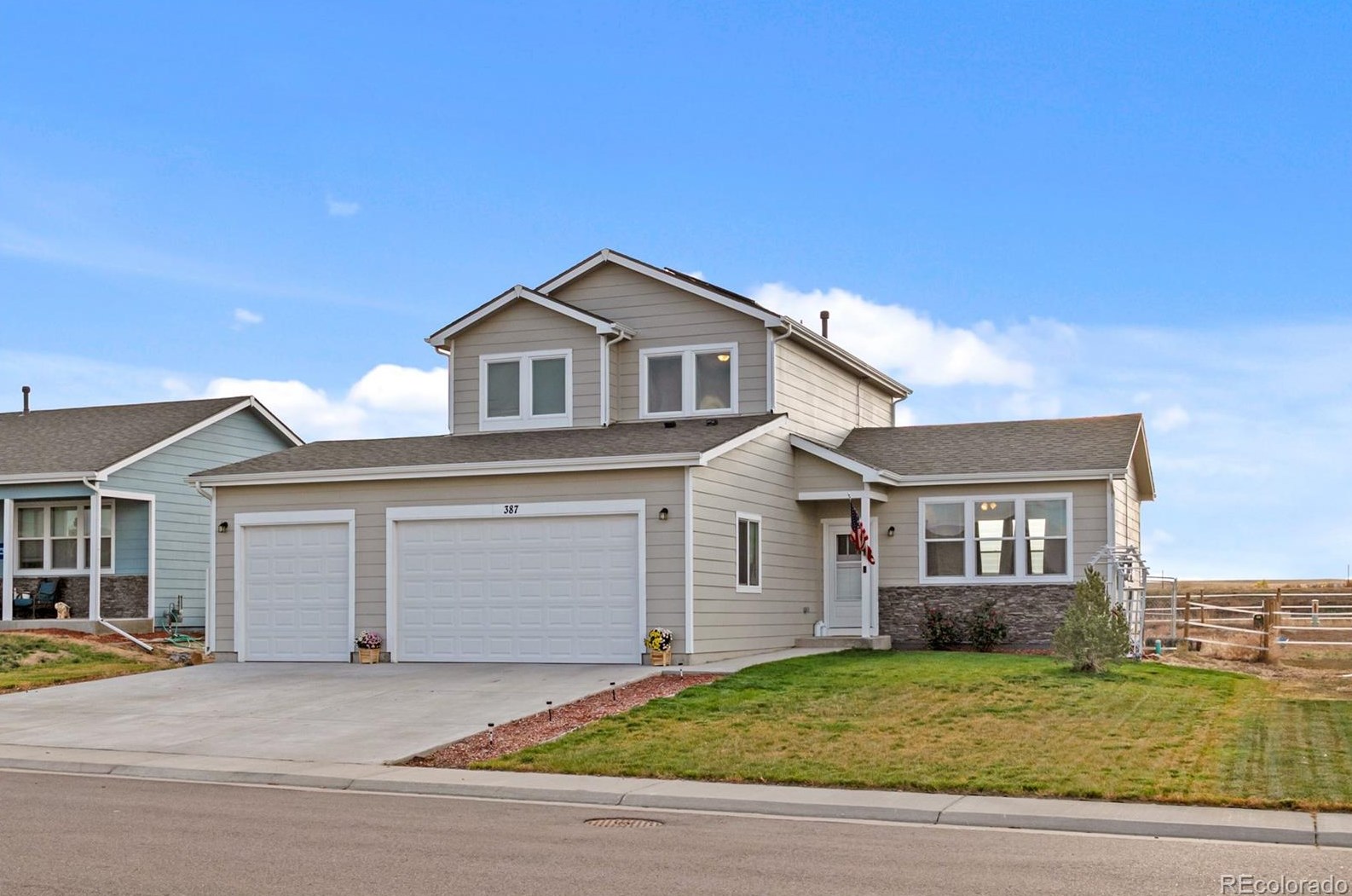 387 S 2nd Ave, Deer Trail, CO 80105