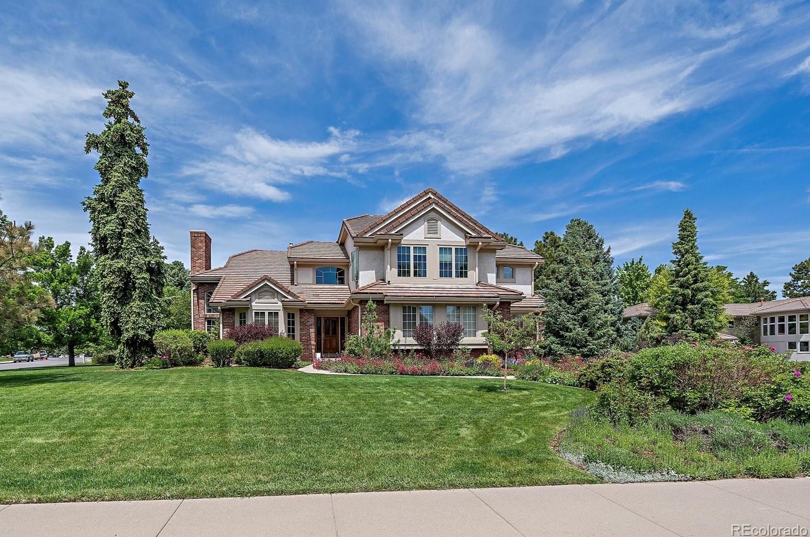 5855 Forest St, Littleton, CO 80121-2142