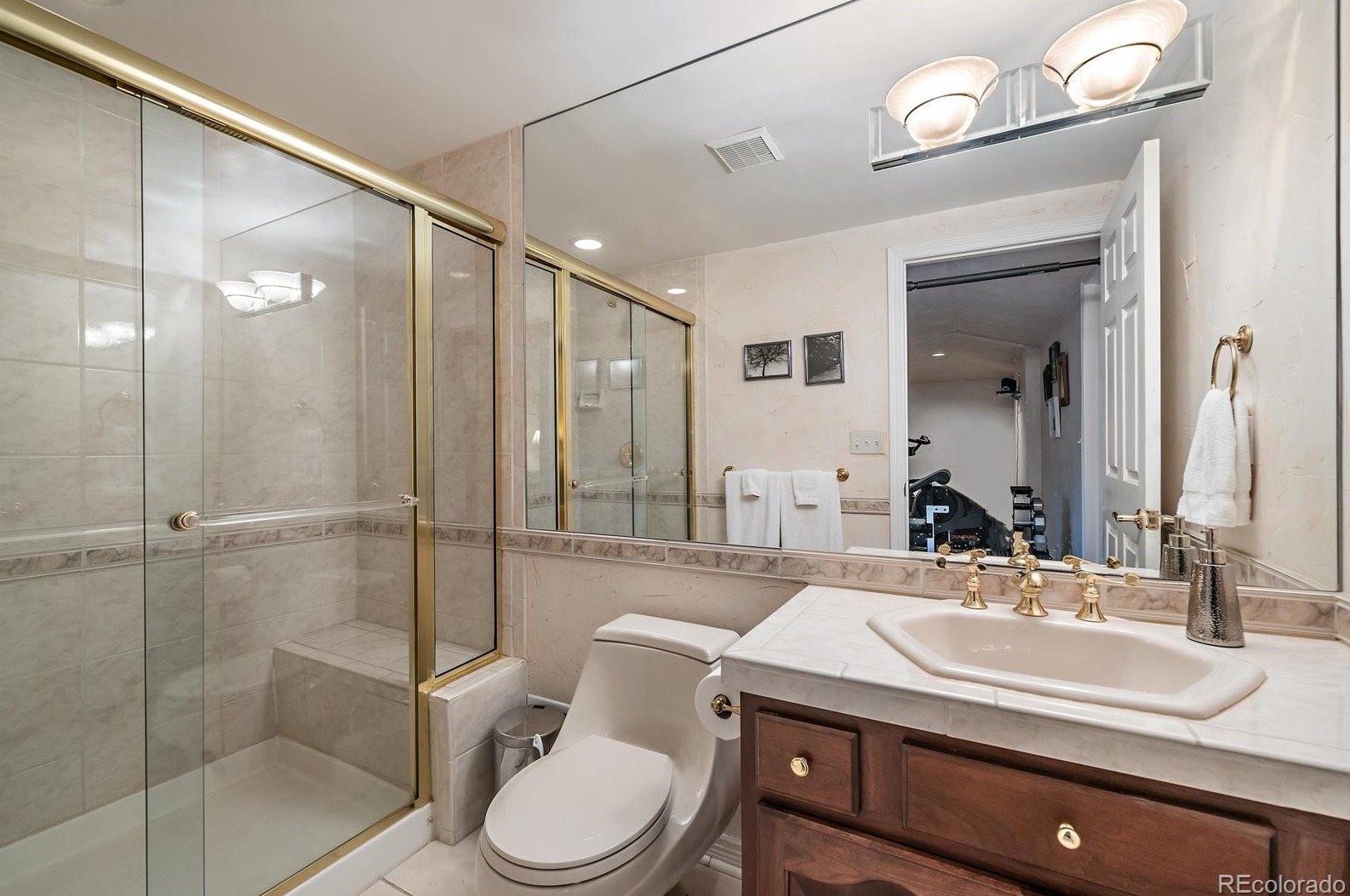 5855 Forest St, Littleton CO 80121-2142 exterior