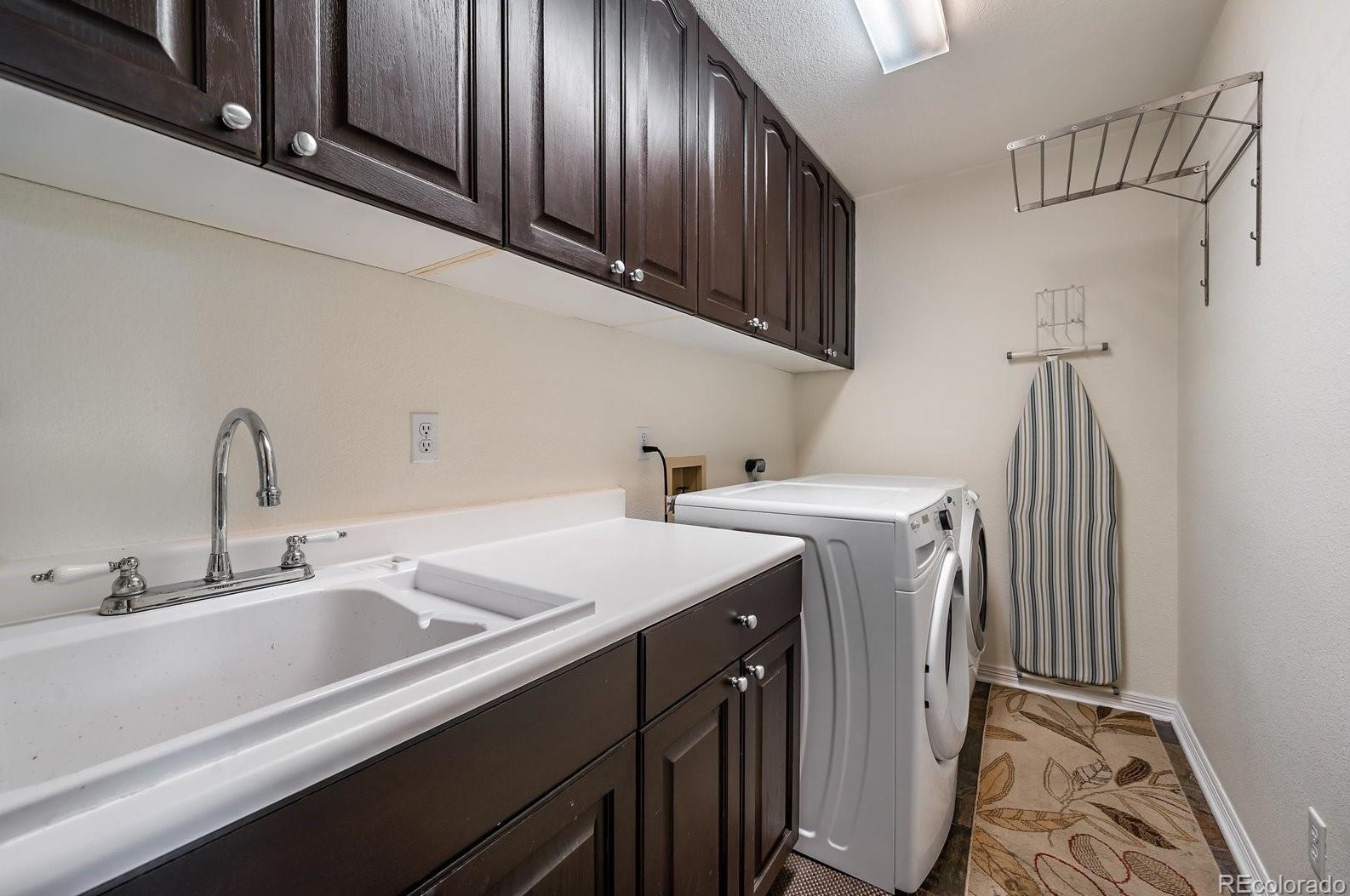 5855 Forest St, Littleton CO 80121-2142 exterior