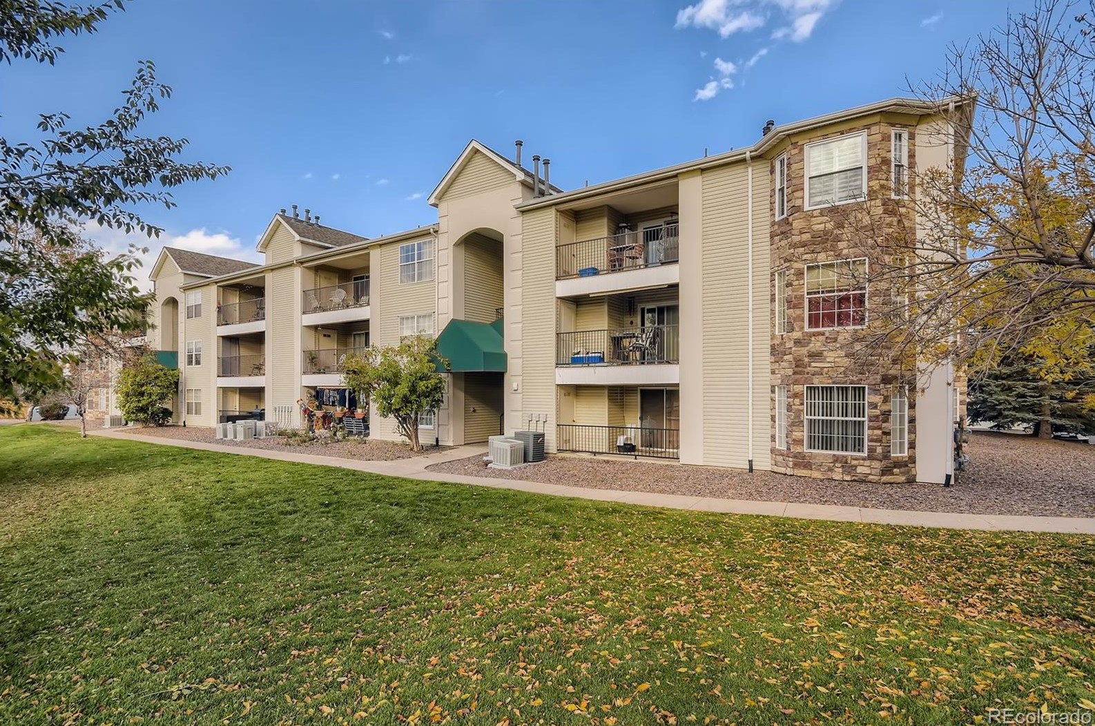 12304 Cross Dr, Littleton CO  80127-5231 exterior