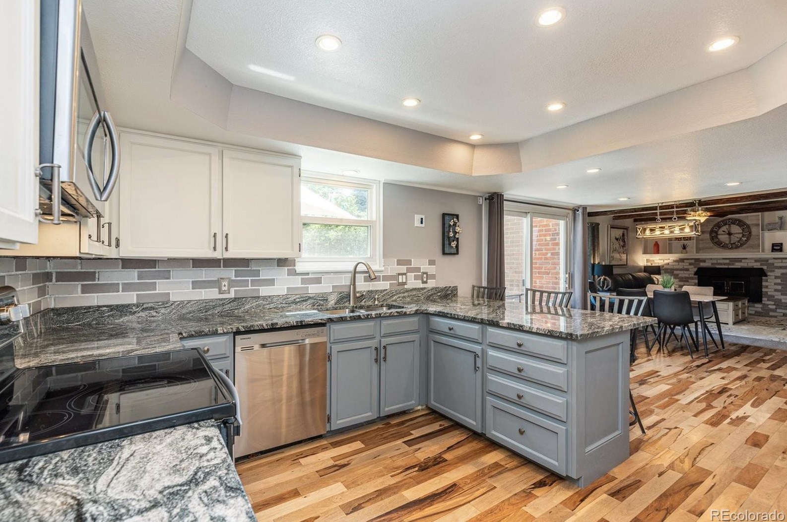 7392 Downing Cir, Littleton CO 80122-1426 exterior