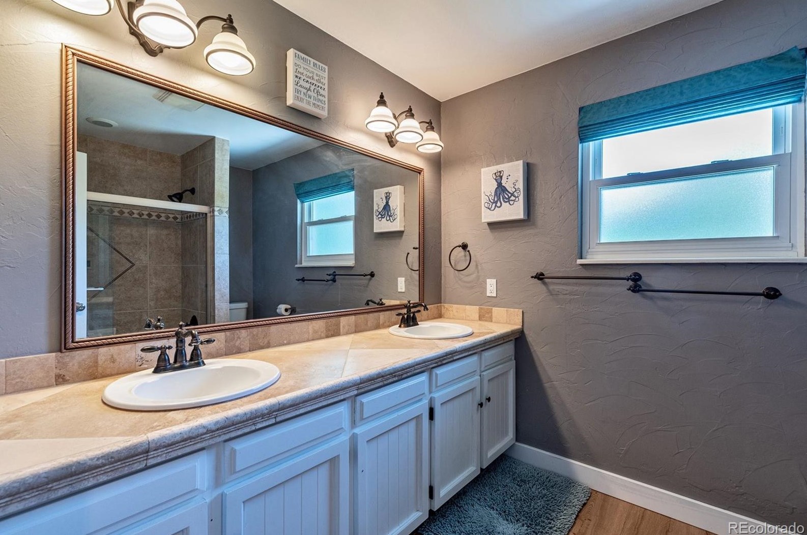 7392 Downing Cir, Littleton CO 80122-1426 exterior