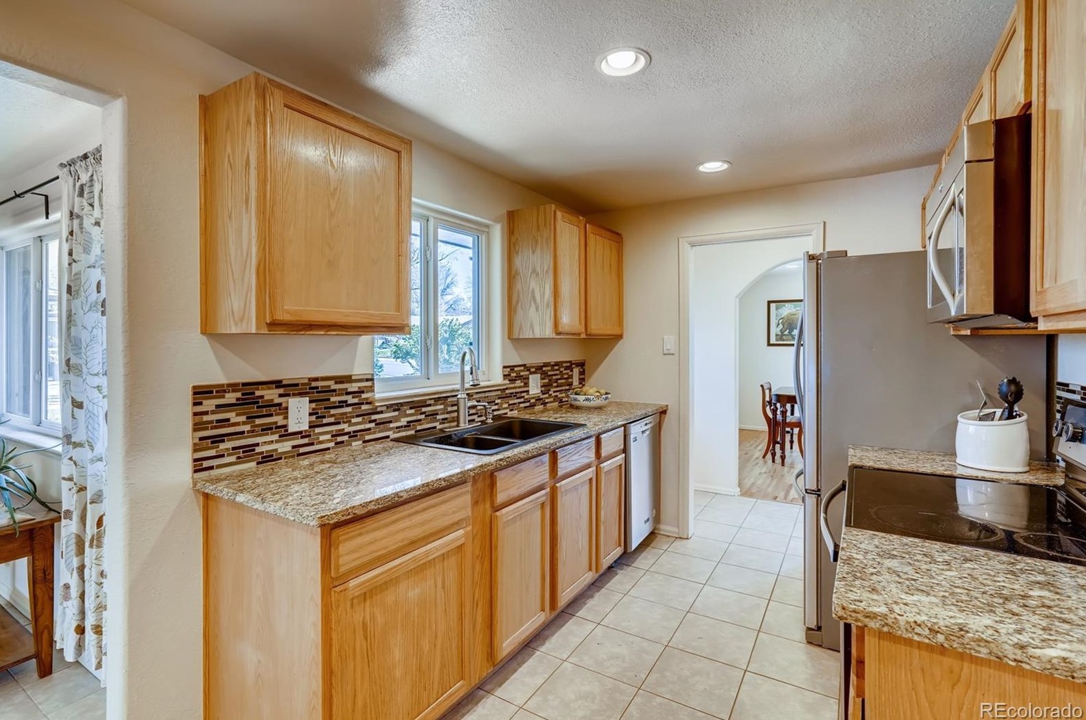 6107 Dudley Ct, Arvada CO  80004-5471 exterior